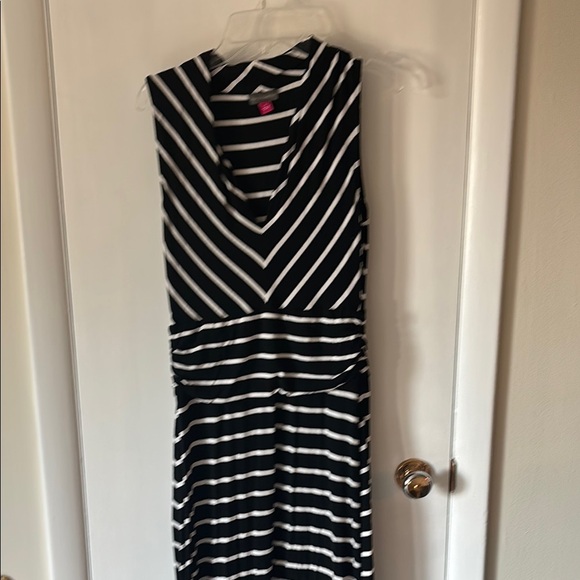 Vince Camuto Dresses & Skirts - Vince Camuto Black and White Maxi Dress